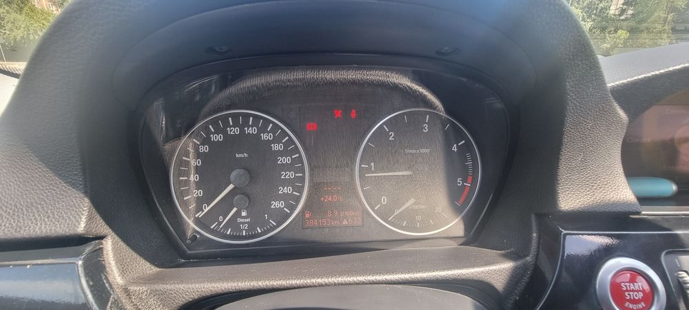 BMW   320d   E90