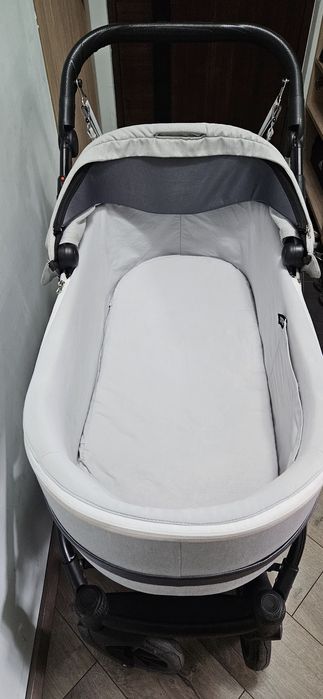 Бебешка количка Riko Ultima ultra light сива