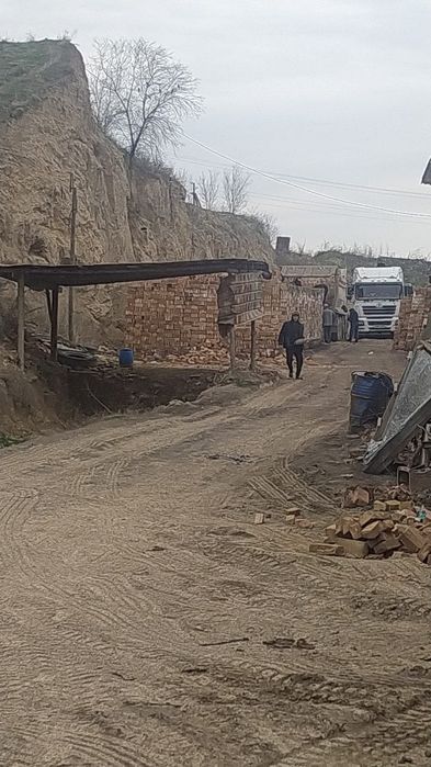 Красный кирпич жженный