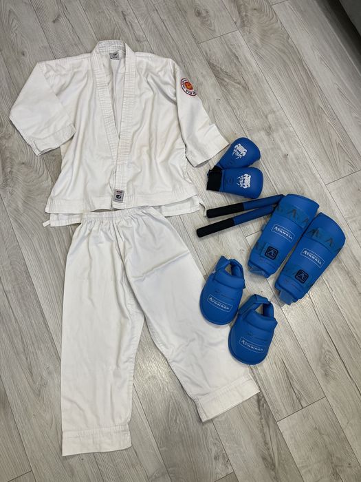 Продам кимоно и амуниц