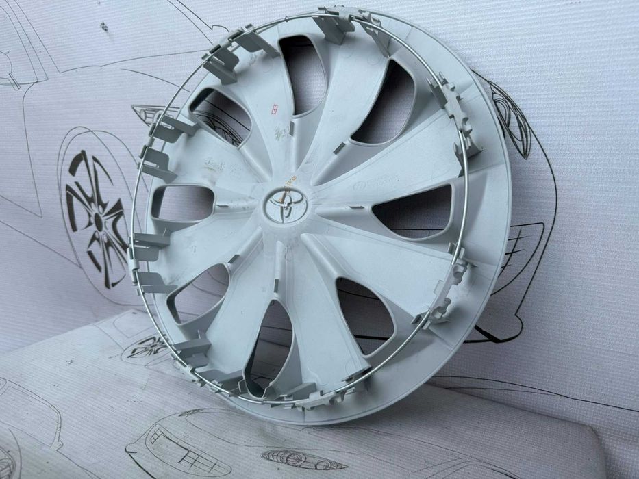 Capac Roată R14 Gri Argintiu Toyota Yaris 42602-0D190 2015 / [2015-2020] / (4B2)
