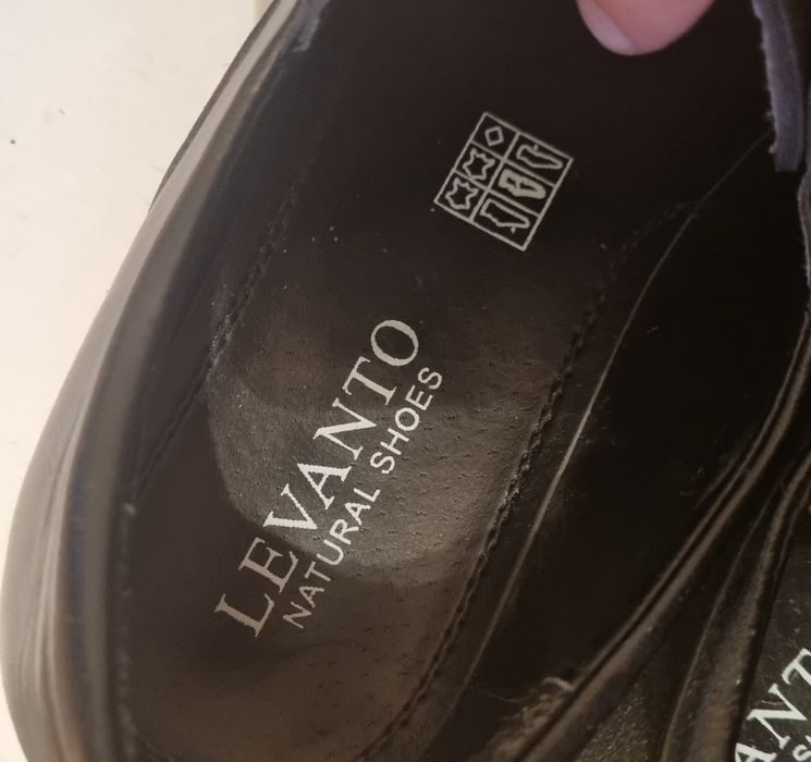 Продам мужские кожаные туфли