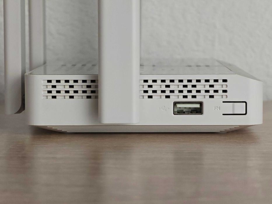 Wi-Fi роутер Keenetic Extra KN-1711.