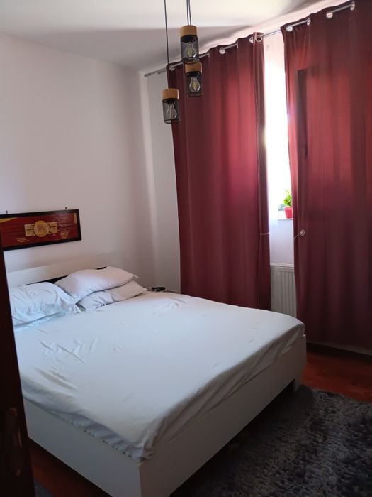 Vând apartament 3 camere