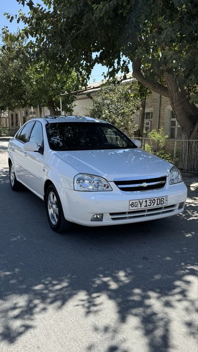 Лассетти 1.8 автомат 2011