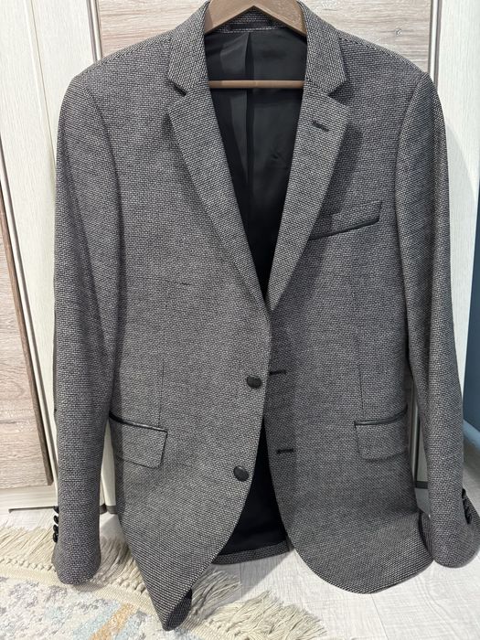 Продам костюм в отличном состоянии