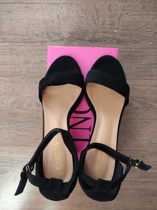 Летние босоножки