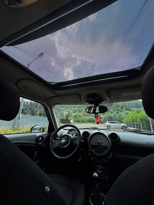 Mini Cooper Countryman.