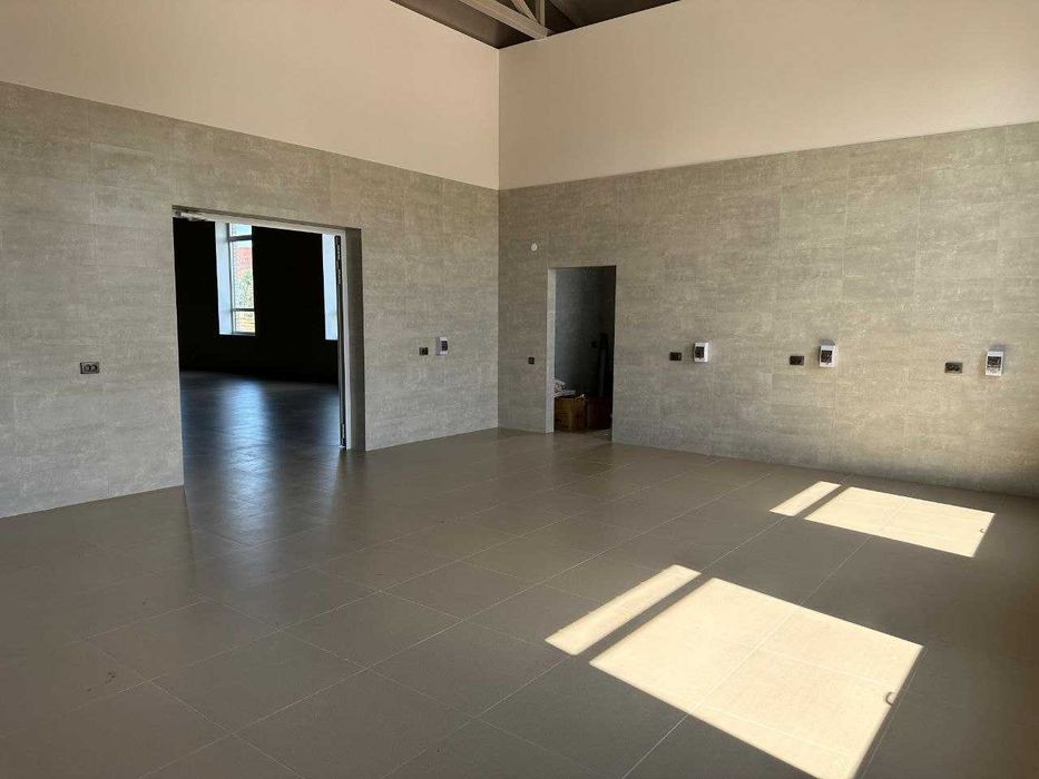 Отдельно-стоящее здание