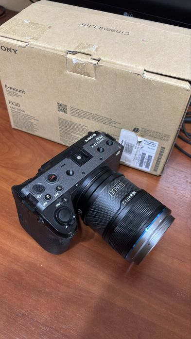 Sony FX30 + sirui 56mm f/1.2