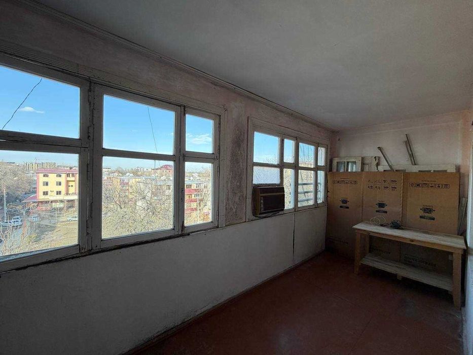 Продаётся 3х комнатная квартира 5-этаже 6-веранда Адрес Согдиана Париж