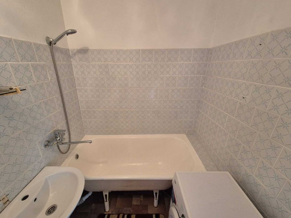 продам 3 комн квартиру