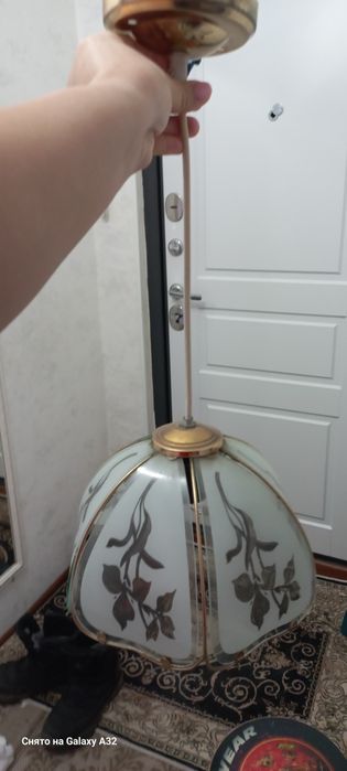 Люстры продам для кухни