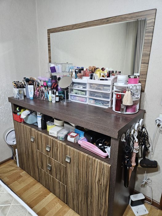 Продам спальный гарнитур