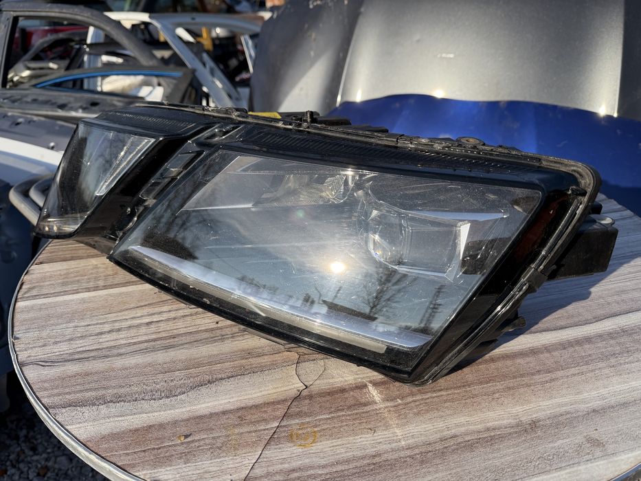 Фар Skoda Octavia