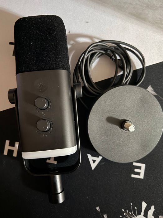 Продаю микрофон динамический Fifine AM8 в идеальном состоянии