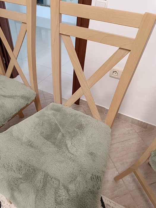 3 scaune stare foarte buna