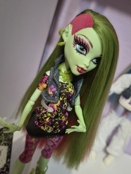 Papusa Monster High Venus McFlytrap