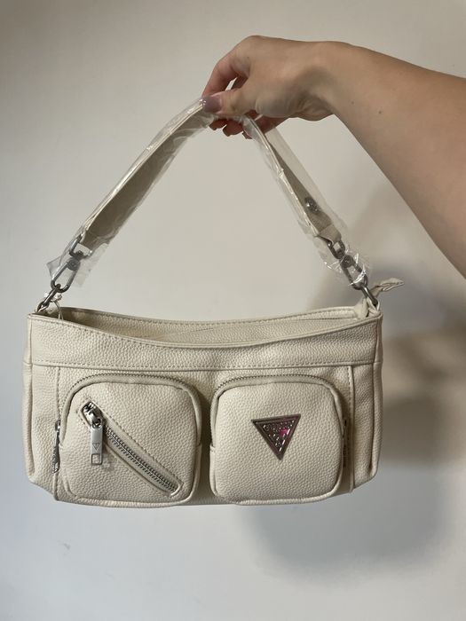 Чанта Guess; естествена кожа; чисто нова