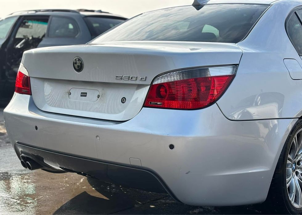 Dezmembrez BMW 530d E60 3.0D 218cp,manual,M PACK,Recaro,Plafon M negru