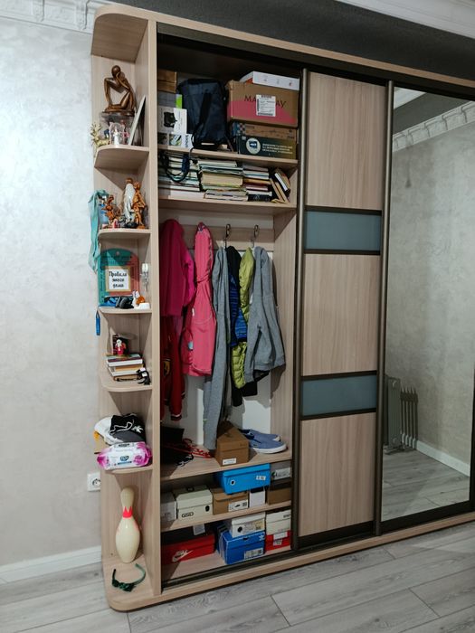 Продается шкаф / шифоньер / гардеробная