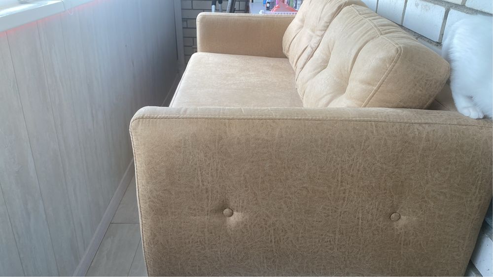 Срочно Диван 2 местный