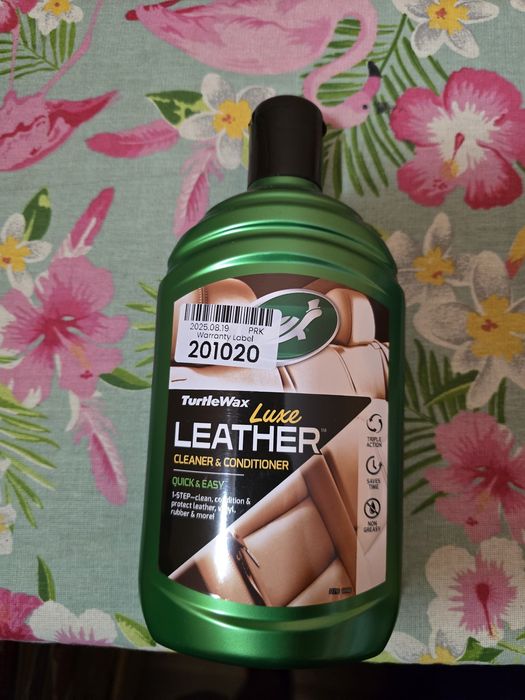 Препарат за почистване на кожен салон