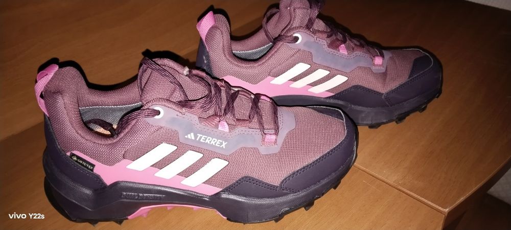 Адидас маратонки