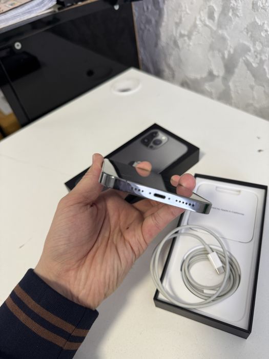 Iphone 13 в хорошем состояние