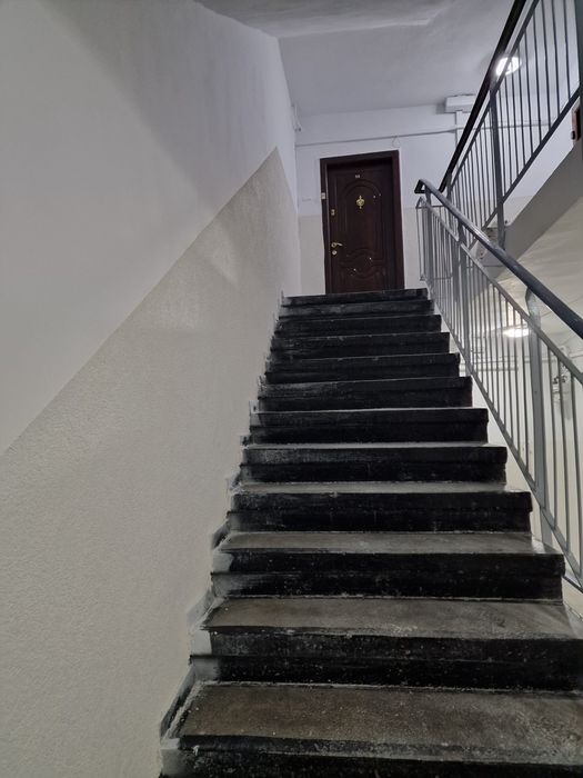 Renovăm Scări de Bloc – Zugrav Iasi