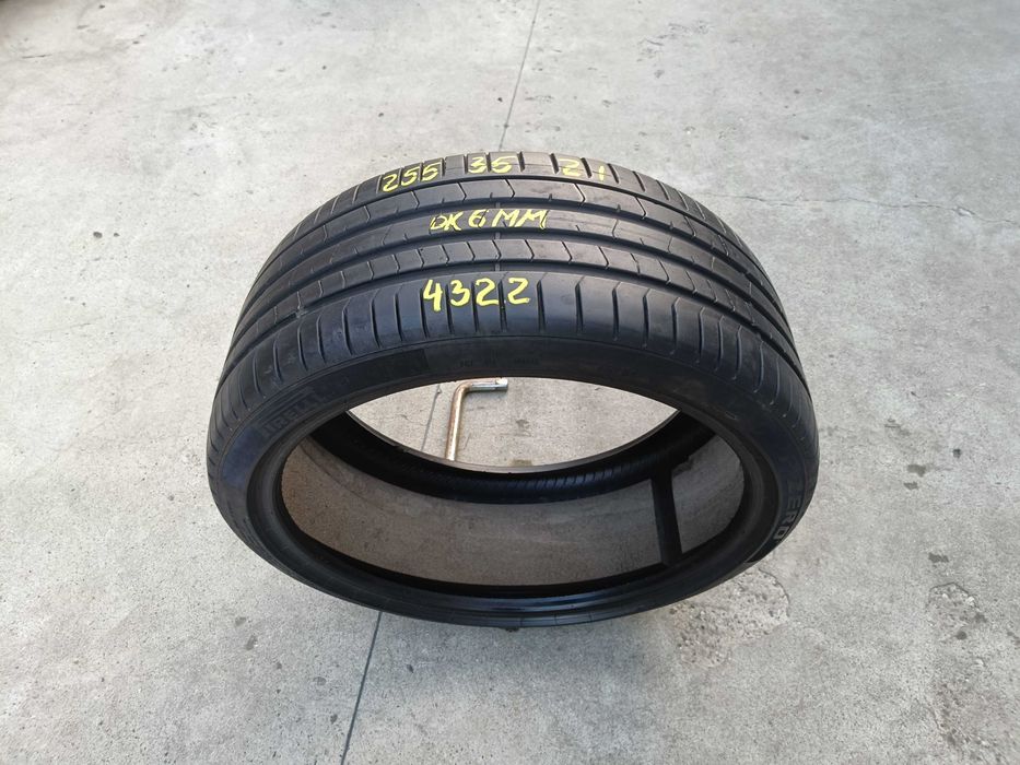 O anvelopa de vara 255 35 21 pirelli p zero pz4 profil 6 mm dot 4322
