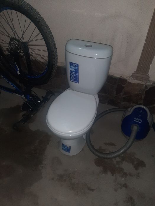 Продаётся унитаз