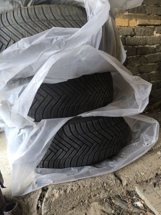 Hankook 225/60/18 всесезонни