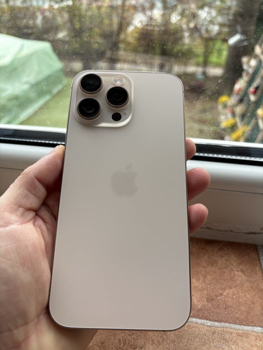 Vand  Iphone 16 Pro Max 512