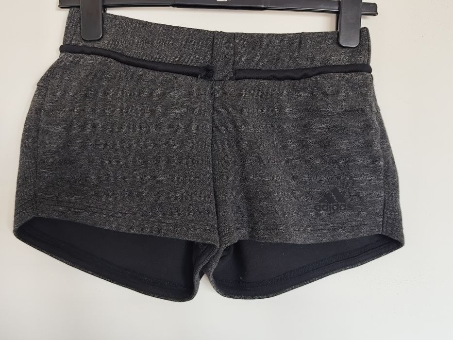 Adidas pantaloni scurți