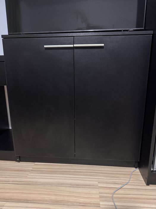 Dulap negru cu 3 rafturi, compact si incapator - 90 x 43 x 91