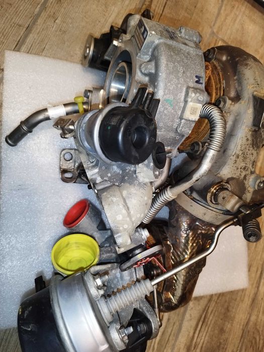 Продавам двойна турбина за Volvo XC60 и XC90  32240507 / 36003251