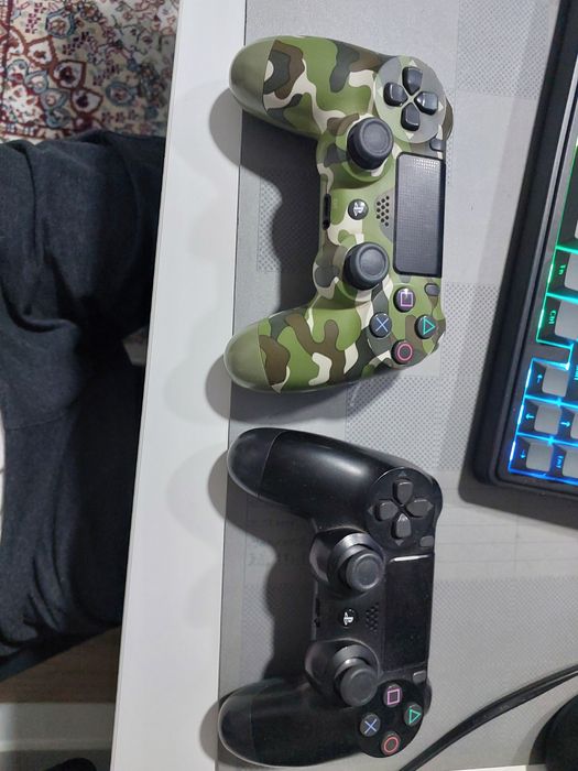 Ps4 pro 9 игры и 3 диск 2 джойстик