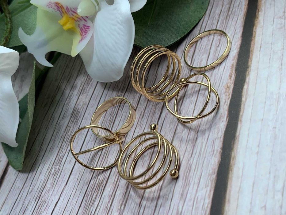 Набор колец бижутерия.