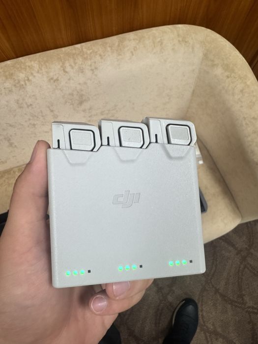 Продам DJI Mini 4 Pro Fly More Combo RC2 пульт