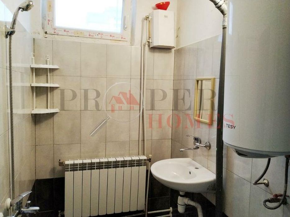 Тристаен Апартамент