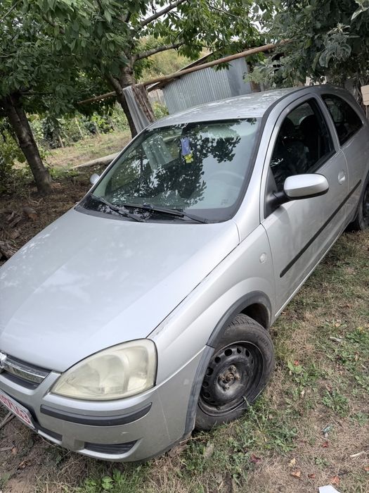 Vand Opel Corsa 1.4 benzina 16V