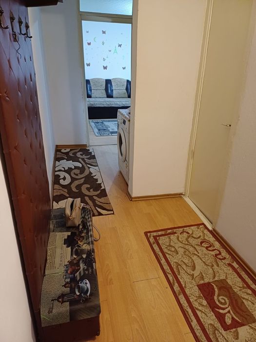 Închiriez apartament