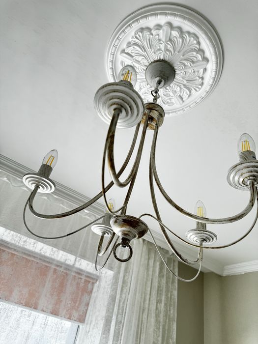 Продам  красивые люстры