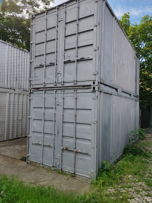 Lot 4 containere de vânzare