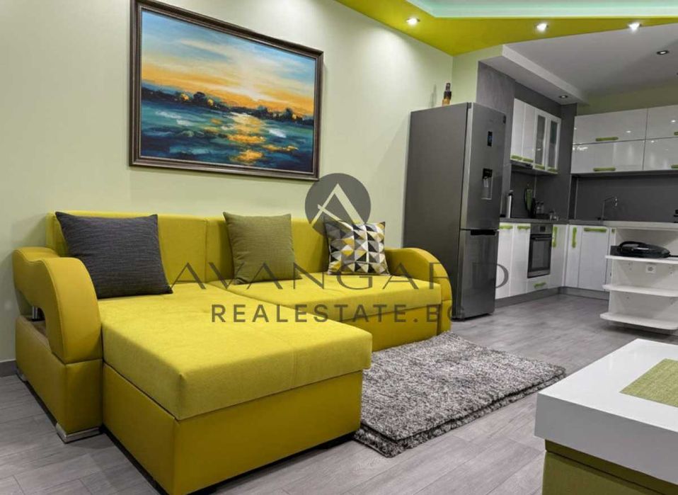 оф.25218 Тристаен обзаведен С ГАРАЖ / Южен