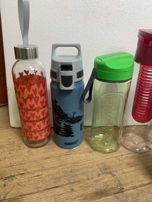 Бутилки за вода различни видове и модели