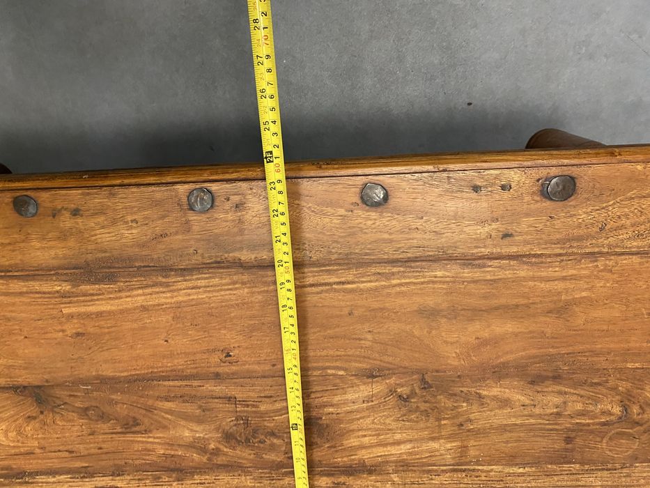 Масивна холна маса от тик с орнаменти от ковано желязо Индия