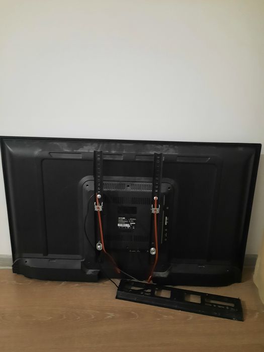 Smart TV диоганаль  109см