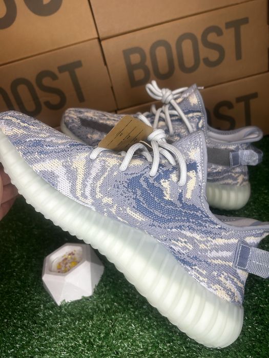 Adidas YEEZY Boost 350 V2 MX “Frost Blue”